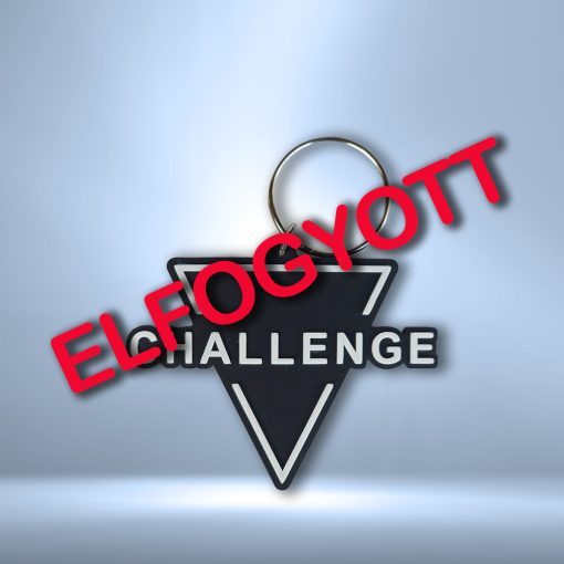 Challenge fekete kulcstartó